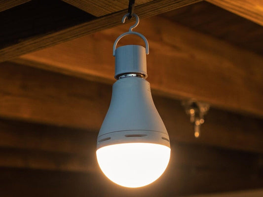 Backup Emergency LED Lightbulb delivers up to 12 hours of light